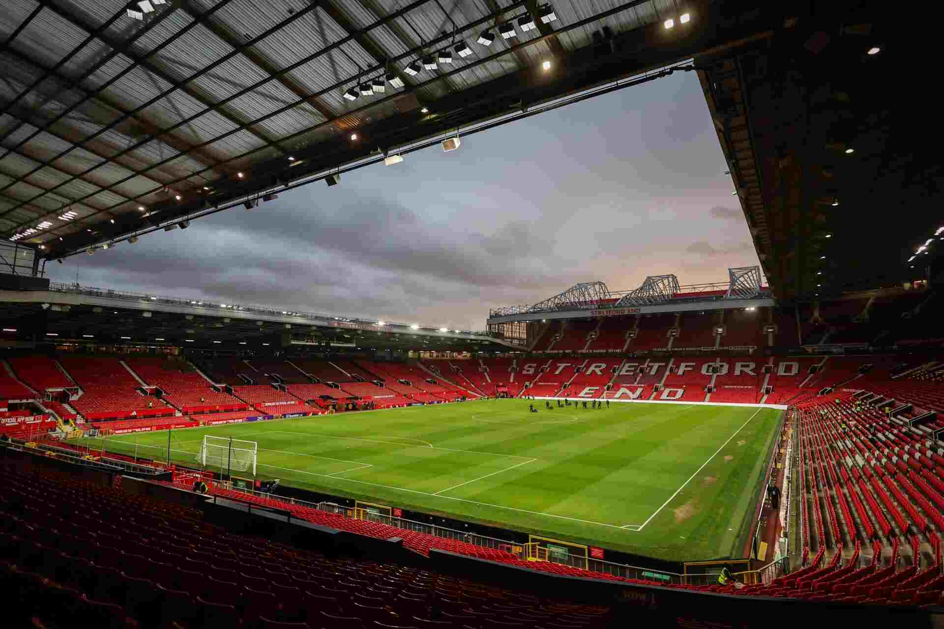 “Final decision” £70 midfielder could leave Manchester United next summer